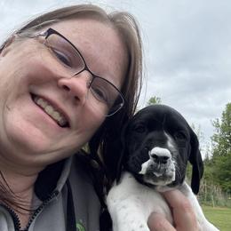 Purple Collar Female - Black and white female German Shorthaired Pointer puppy in Onalaska, Washington from Boonies Farms