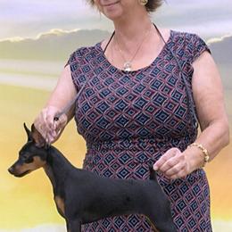 Penelope - Miniature Pinscher