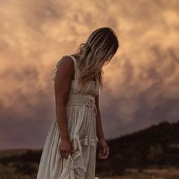 Golden Retrievers from Vera Mountain Goldens