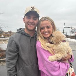 Maggie A Maddie - Light golden female Golden Retriever puppy in Grant County, Indiana from On The Sunny Side Pavey Farms